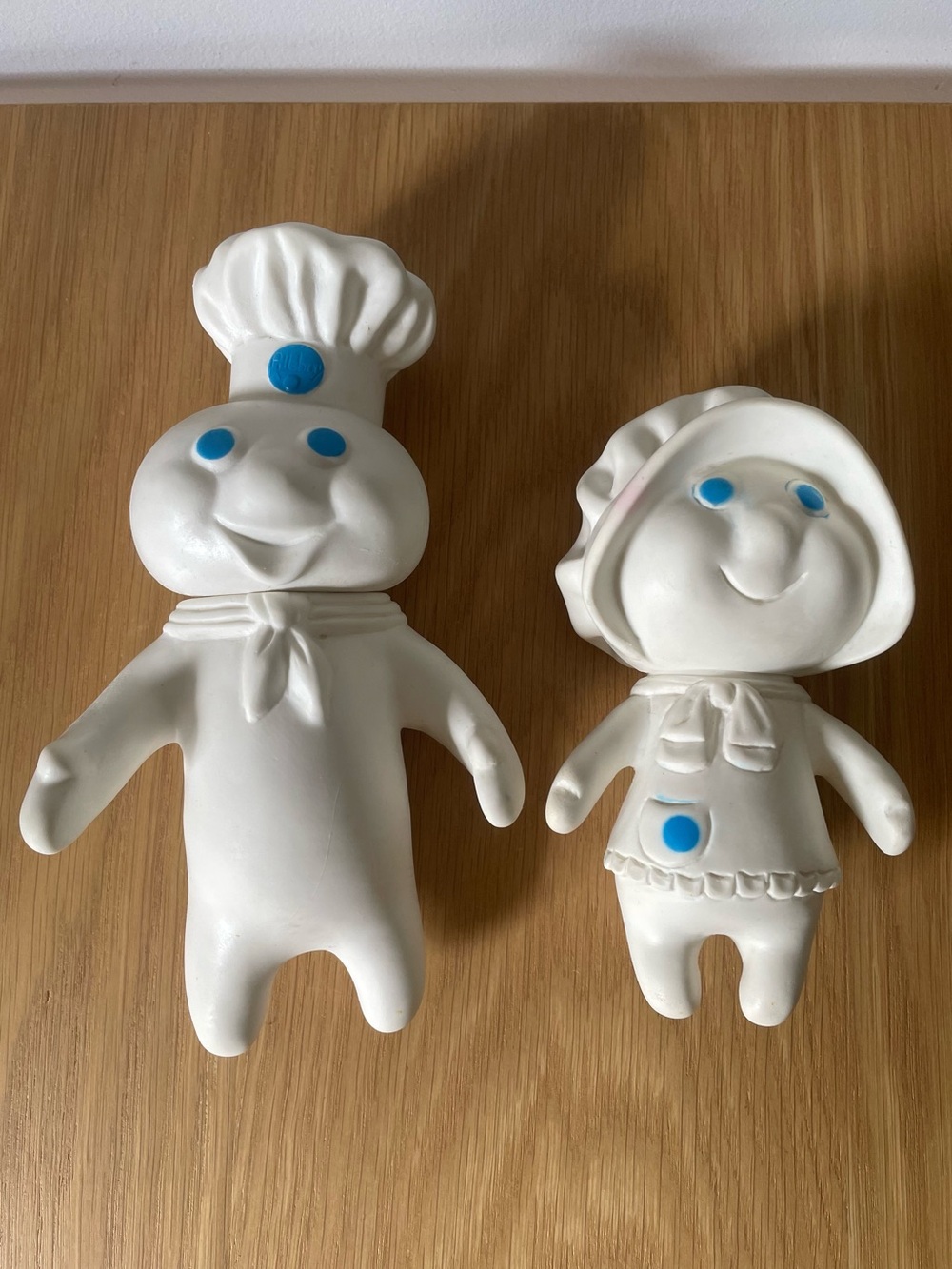Vintage Pillsbury Doughboy 1971 and Doughgirl 1972 Rubber Figurine Pair - Picture 4 of 14